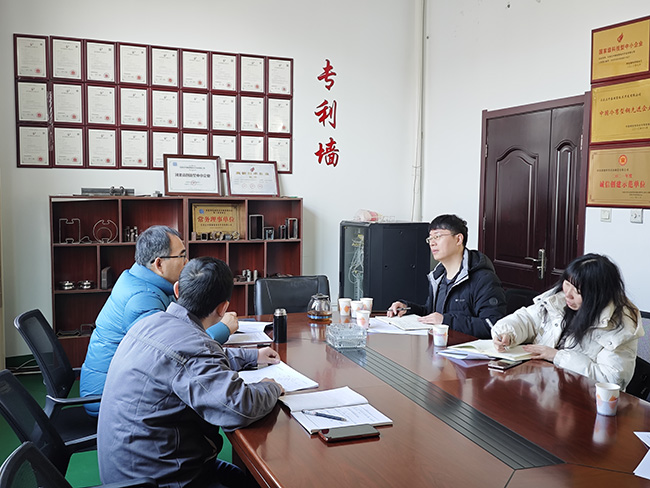 12月 河北鐵道大學(xué) 在人才培養(yǎng)、科學(xué)研究、科技創(chuàng)新、技術(shù)咨詢、人員培訓(xùn)等方面開(kāi)展全面合作.jpg